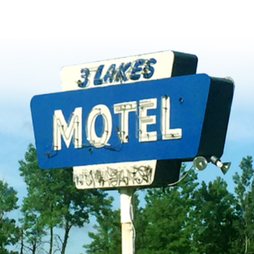 Three Lakes Motel